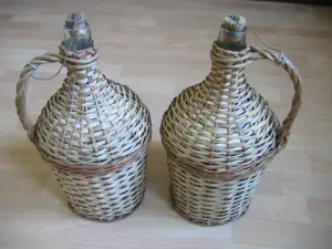 Vesszőfonatos demizsonok eladók. - kép 2