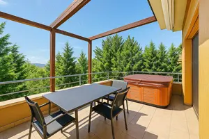 Igényes, duplateraszos, panorámás penthouse lakás, garázzsal együtt kiadó!