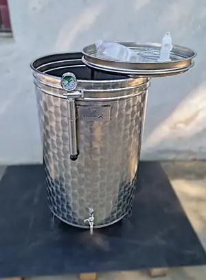 Rozsdamentes acél inox bor tárolótartály úszófedeles 150 liter - kép 2