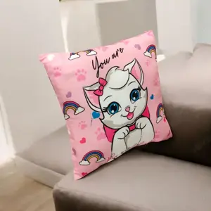Marie cica kispárna 30x30 cm   aranyos és puha párna lányoknak