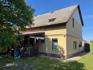 Taksony központjánál csendes mellékutcában 178 nm 7 szobás 2 generációnak alkalmas családiház  - kép 2