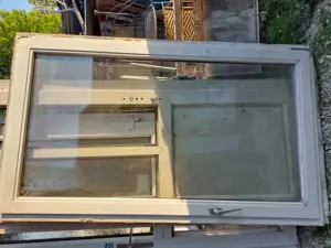 Fehér -vörös fa hőszigetelt bukó-nyiló 2 réteg üveg 101 x 170 cm kép szerinti állapot 32  ezer ft es