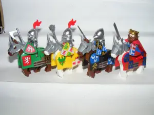 Lego Castle figurák katonák Thorpe Montagu Oroszlánszívű Richárd katona lovag 4+4 ló ÚJ - kép 7