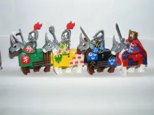 Lego Castle figurák katonák Thorpe Montagu Oroszlánszívű Richárd katona lovag 4+4 ló ÚJ - kép 6
