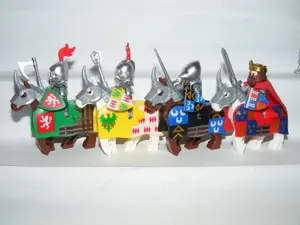 Lego Castle figurák katonák Thorpe Montagu Oroszlánszívű Richárd katona lovag 4+4 ló ÚJ - kép 3