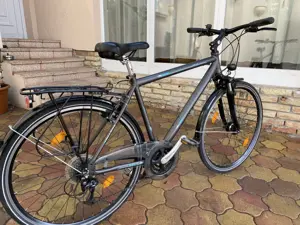 Cyco 28-as aluvázas agydinamós minőségi Trekking kerékpár 52cm - kép 4