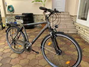 Cyco 28-as aluvázas agydinamós minőségi Trekking kerékpár 52cm - kép 3