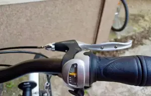 Ktm 28-as aluvázas agydinamós újszerű Trekking kerékpár - kép 5