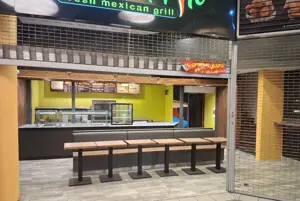 Mammut 1 bevásárlóközpontban melegkonyhás étterem kiadó!
