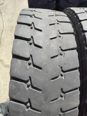 315 80 R22.5 használt onoff húzó gumik 315 80R22.5 315 80 22.5 hajtott 315 80r22,5 - kép 4