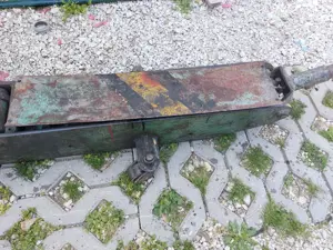 Emelő 10 t vastag 1 cm váz 130 cm hossz a kar legmagasabb pontja 55 cm. Olajpumpa jó de a munka heng - kép 8