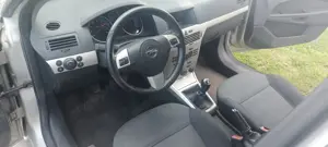 Opel Astra H 1.6 Essentia eladó!! - kép 11