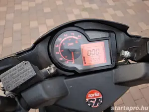 Aprilia Sr 50 Factory Megkímélt  - kép 8