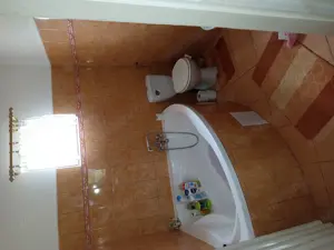 Kertes családi ház eladó. 