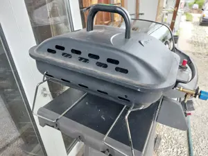 Asztali gáz grill 1 égős a képen látható új állapotba 10 ezer ft.