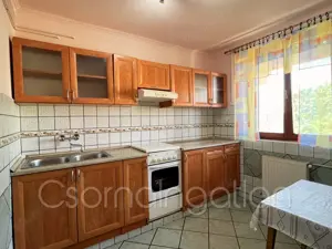 Csorna - központ közeli 58 m2-es lakás eladó