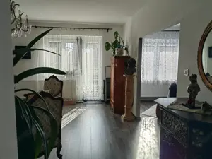 Vác központjában 96 m2-es három szobás szép lakás eladó! - kép 11