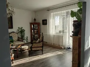 Vác központjában 96 m2-es három szobás szép lakás eladó! - kép 10