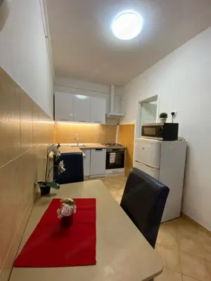 ELADÓ Budapesten, a Pauler utcában egy frissen felújított, bútorozott és gépesített lakás! - kép 9