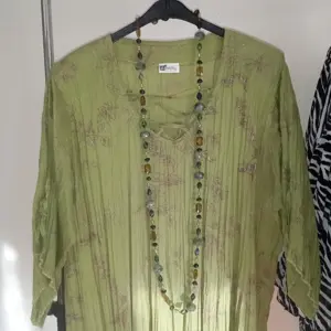 Antiallergén zöld hosszú nyaklánc eladó, ÚJ! - kép 2