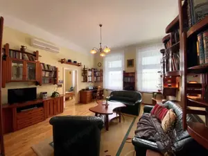 ELADÓ Zuglóban egy nagyon szép házban lévő 88 nm-es, szaunás, klímás, lakás!