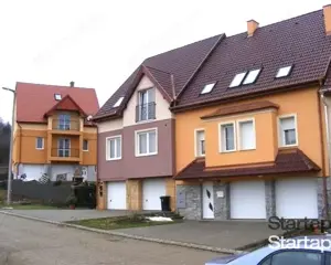 Almagyar-dombi családi ház eladó