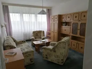 Komló szilvás 54 m2 két szobás erkélyes, tégla laks a függetlenség utcában ELADÓ