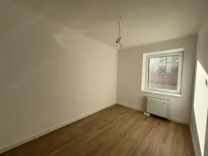 Tiszaújvárosban kiváló elosztású, modern új lakás kiadó!  - kép 3