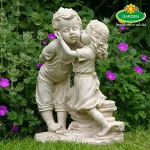 Kerti szobor puszilkodó gyerekek - kép 2