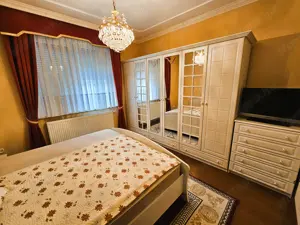 Kiskunhalas, exkluzív, medencés családi ház teljes bútorzattal eladó! - kép 9