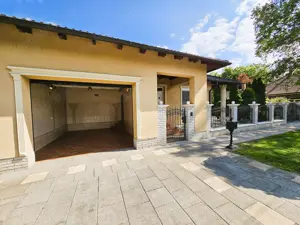 Kiskunhalas, exkluzív, medencés családi ház teljes bútorzattal eladó! - kép 14