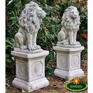 Oroszlán jobbos kerti kőszobor - kép 5