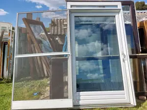 Műanyag terasz ajtó bukó-nyiló hőszigetelt 2 réteg üveg szúnyog hálóval ami külön kereten van.Külső  - kép 2