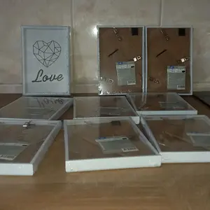 9 db. 10x15 cm-es fehér képkeret eladó, ÚJ! - kép 6