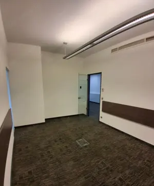 Budán Gazdagréten a BudaWest irodaházban igényes iroda kiadó! - kép 14