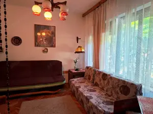 Lakitelek-Tőserdőben masszív téglaház, 371 nm-es gondozott telken eladó. - kép 2