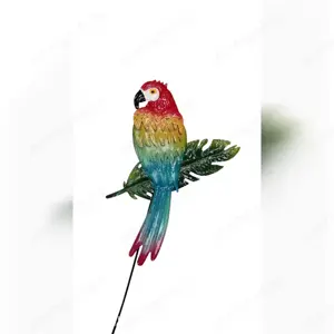 Fém papagáj leszúrható kerti dísz   dekoratív kültéri díszítés