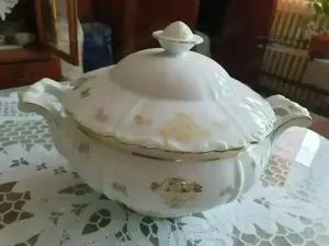 Porcelán étkészlet.