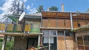 Tágas családi ház eladó Kálban   akár 3 generáció számára, vállalkozásra is tökéletes! - kép 6