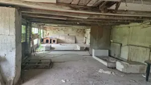 Tágas családi ház eladó Kálban   akár 3 generáció számára, vállalkozásra is tökéletes! - kép 5