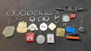 Split '79 retró jugoszláv medál, kulcstartó eladó gyűjtőnek - kép 8