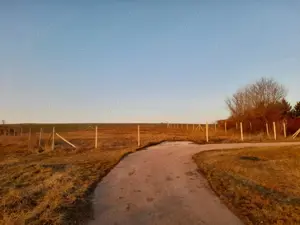 Örökpanorámás belterületi csatornázott, 1046 nm telek eladó.  - kép 1