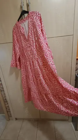 Nagy méretű XXL, női rózsaszín leopárdmintás alkalmi ruha - kép 5