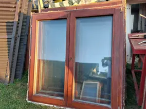 Egyben is 2 db fa bukó-nyiló 2 réteg hőszigetelt üveg sz;128 m;134 cm kép szerinti állapotban akár c