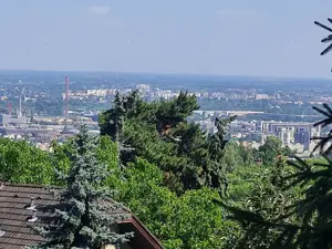 A XII. kerületben gyönyörű, panorámás építési telek eladó!