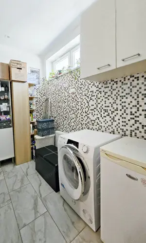 Korszerűsített, igényes, 2 lakrészes önálló családi ház 50 nm garázzsal eladó! - kép 6