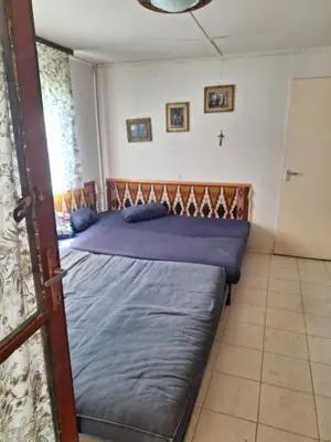 Olcsó nyaraló KIADÓ a szabadstrandtól 500 méterre - kép 1