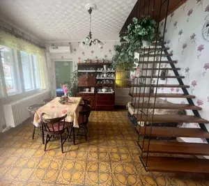 Kiskunhalas Szent József Iskola közelében 2 generációs családi ház eladó! - kép 10