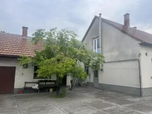 Kiskunhalas Szent József Iskola közelében 2 generációs családi ház eladó! - kép 5