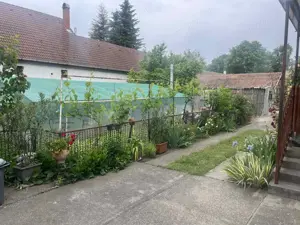 Kiskunhalas Szent József Iskola közelében 2 generációs családi ház eladó! - kép 8